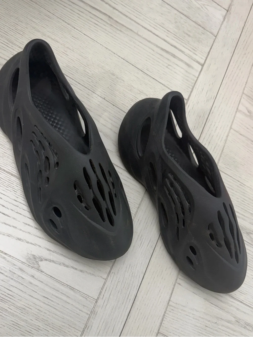 Black Yeezy Adidas Foam Slip-On Clog Shoes in Black